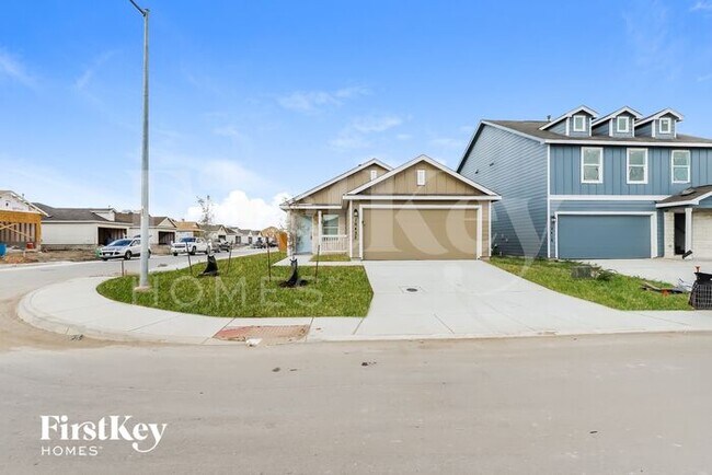 Primary Photo - 10422 McClintock Dr