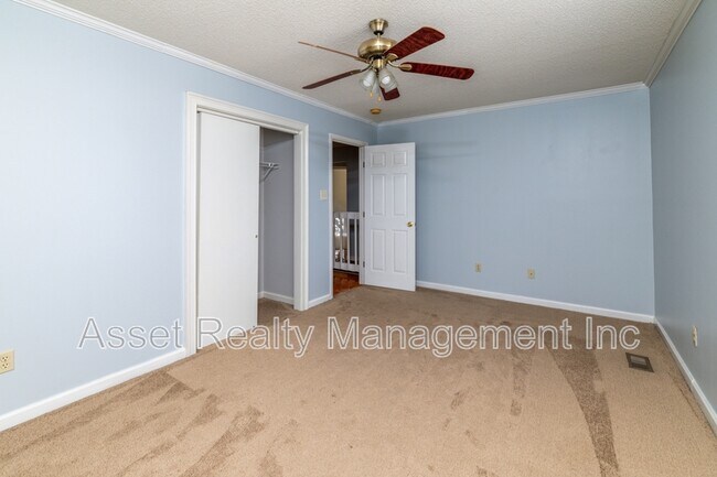 Building Photo - 203 Sweet Gum Lane