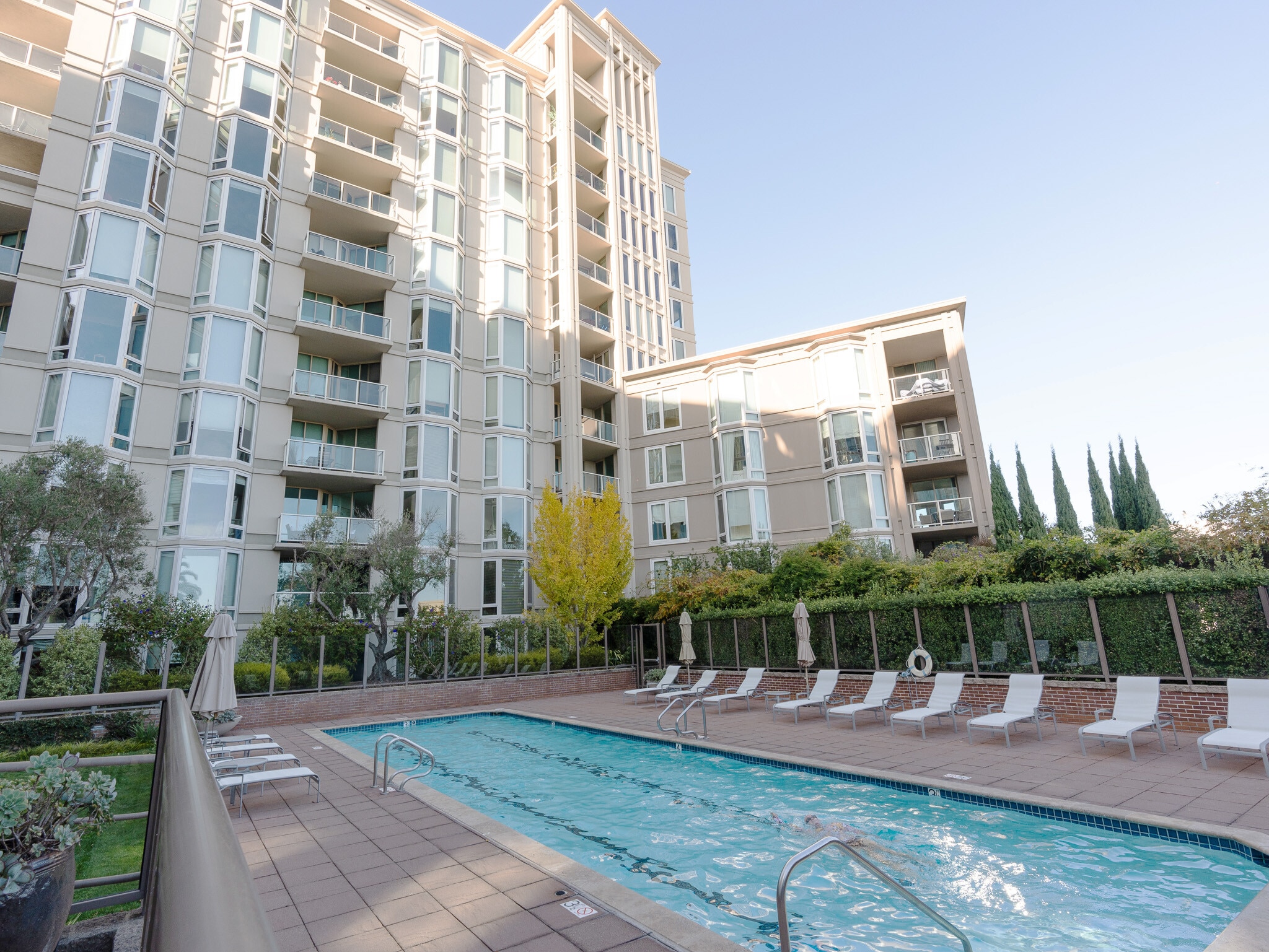 Building Photo - 88 King St