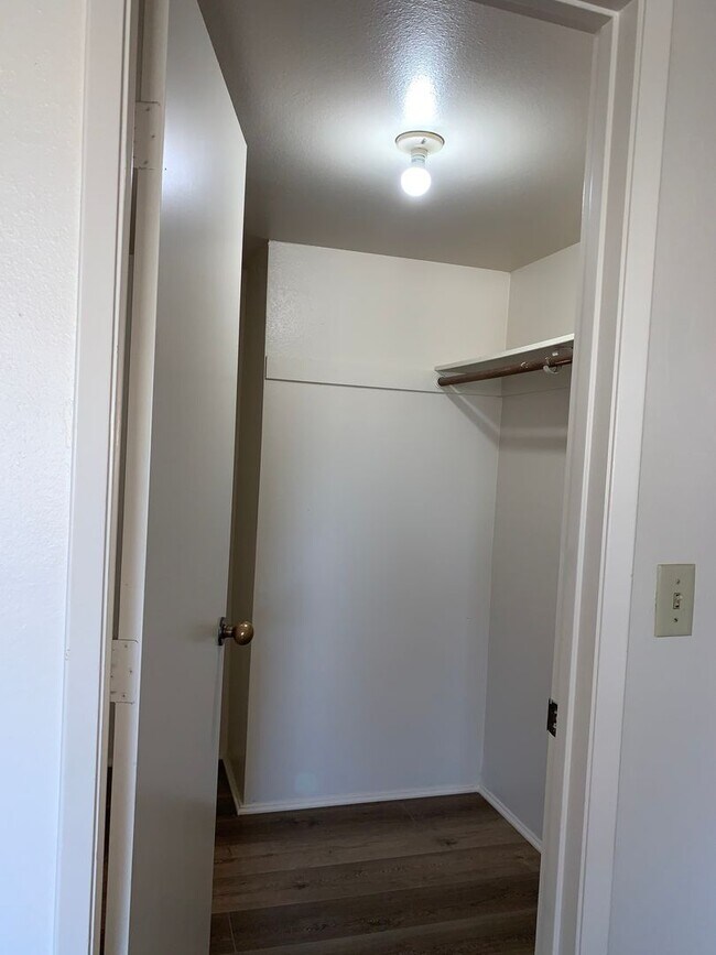 Building Photo - STA325