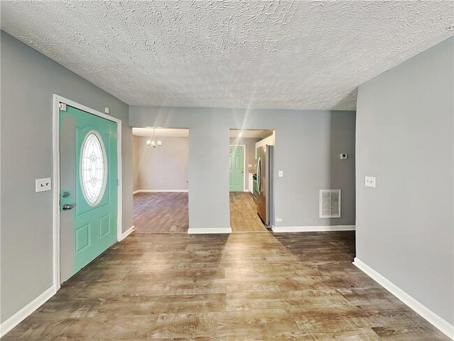 Building Photo - 249 Chappell Rd NW