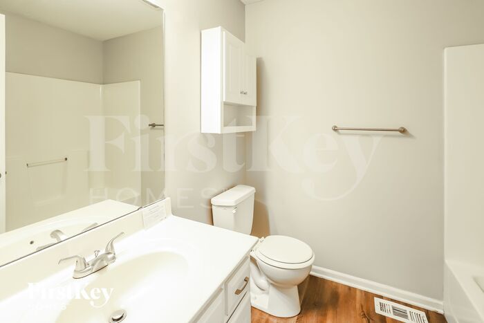 Building Photo - 8024 N Spruce Ave
