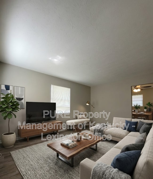 Building Photo - 627 Silverleaf Dr