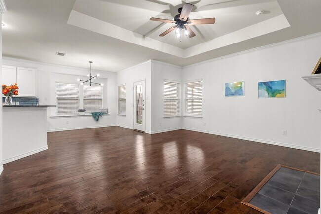 Building Photo - 3700 Linden Ave