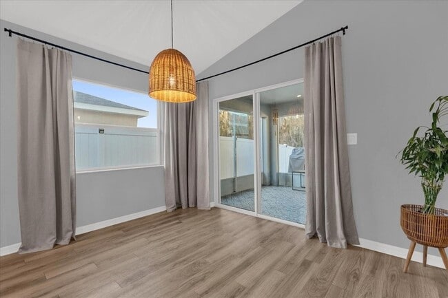 Building Photo - 955 Pearly Ridge Ln