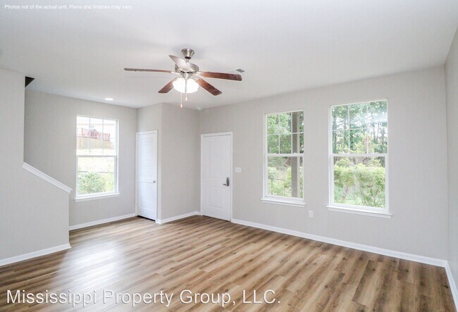 Building Photo - 3 br, 3 bath House - 234 Town Center Drive