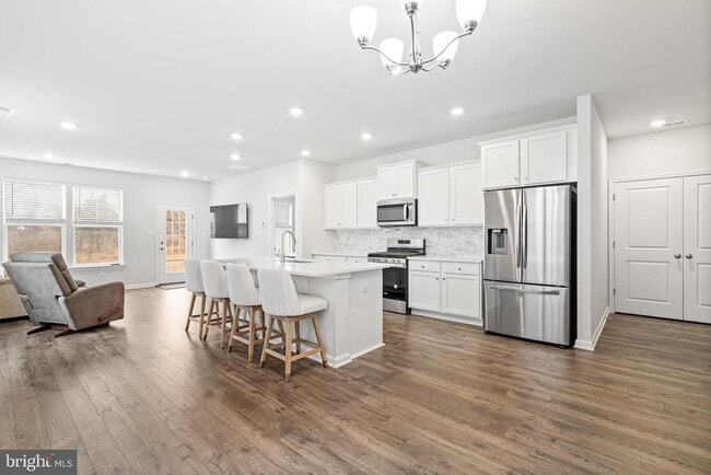 Building Photo - 54 Roberta Wy.