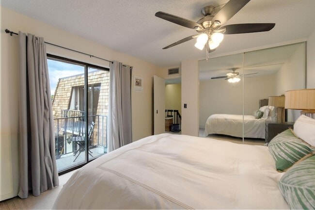 Building Photo - 393 Lake Arbor Dr