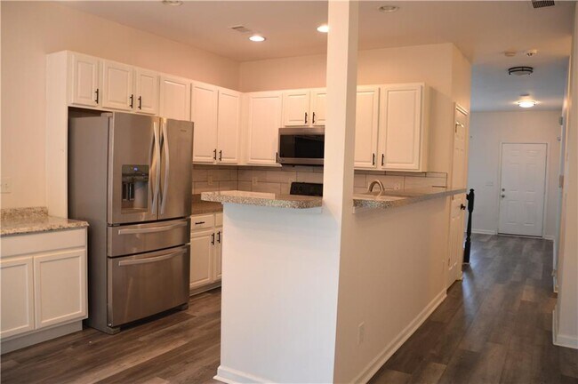 Building Photo - 3072 Cedar Glade Ln NE