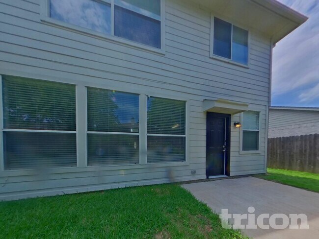 Building Photo - 5604 Nacona Dr