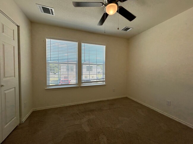 Building Photo - $1500 for an 18 month lease, PLUS $250 Adm...