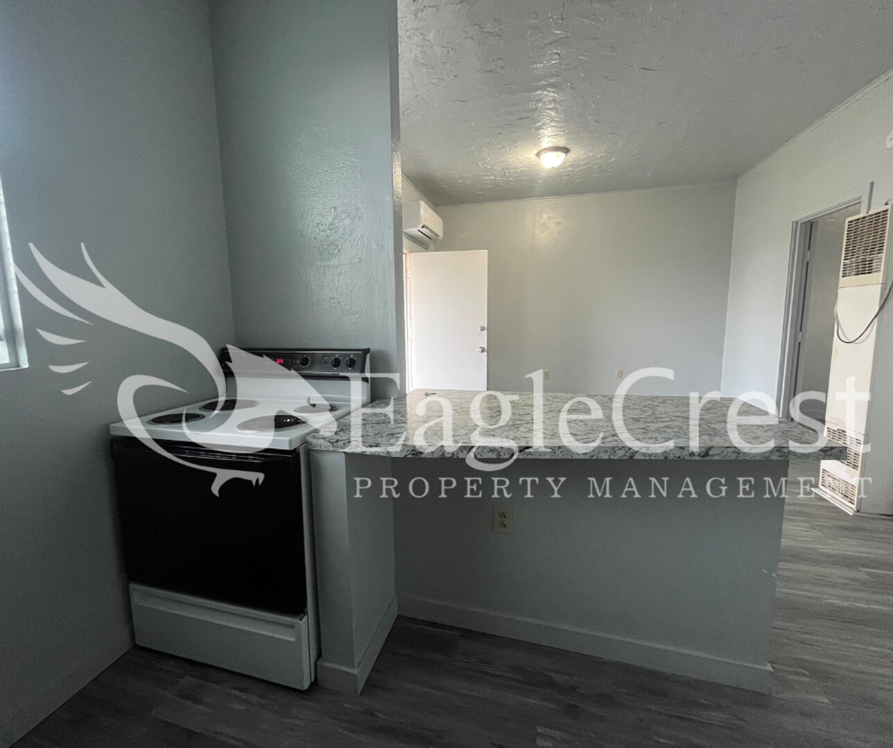 Building Photo - SKYWAY