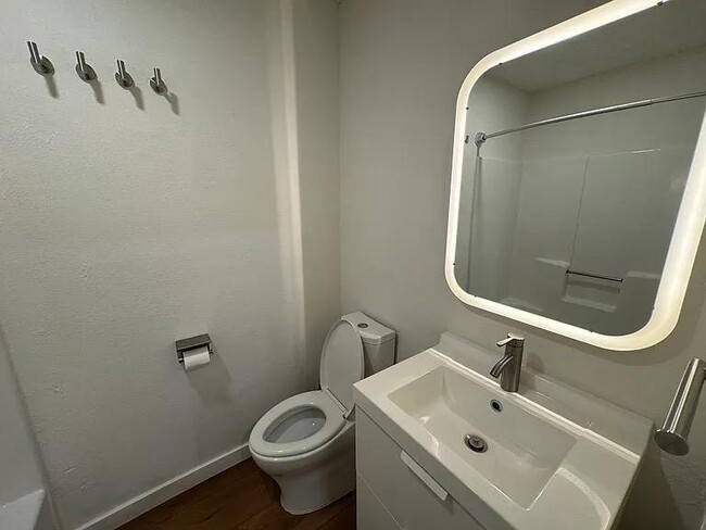 Building Photo - 903 Fieldwood Dr