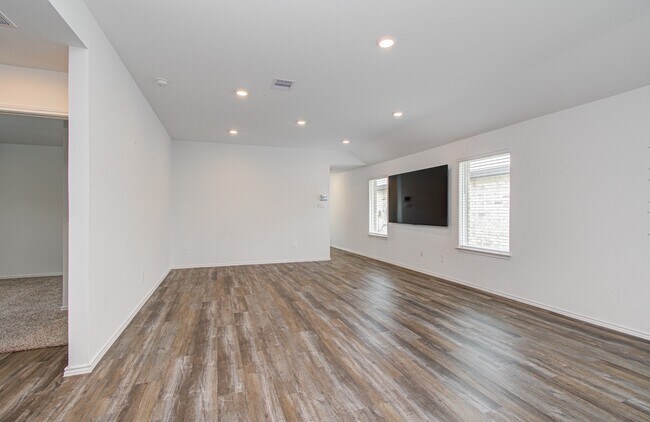 Building Photo - 6111 Grove Of Pnes St