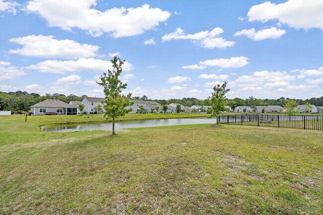 Building Photo - 23 Toxaway Ln