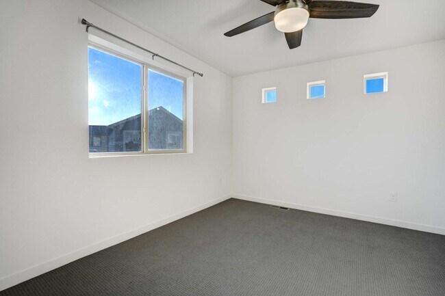 Building Photo - New Interior Paint! Shorter Lease Terms Av...