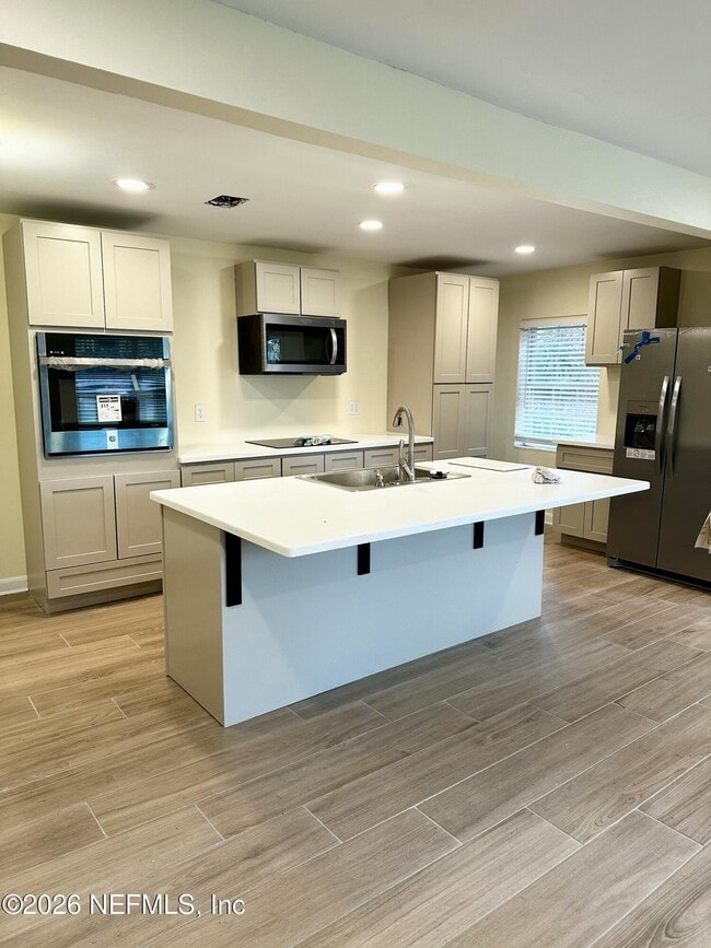 Building Photo - 5637 Floral Bluff Rd