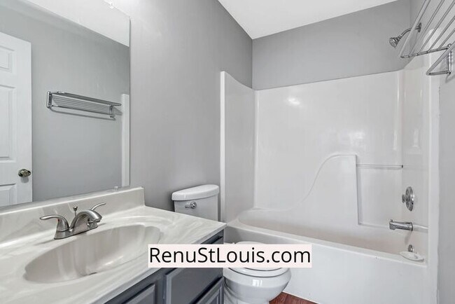 Building Photo - Now Available 3 bedroom 2.5 baths