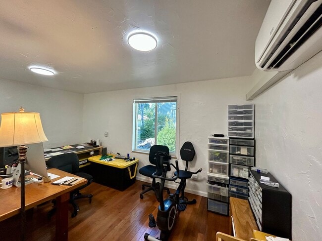Building Photo - 22 Marigold Dr