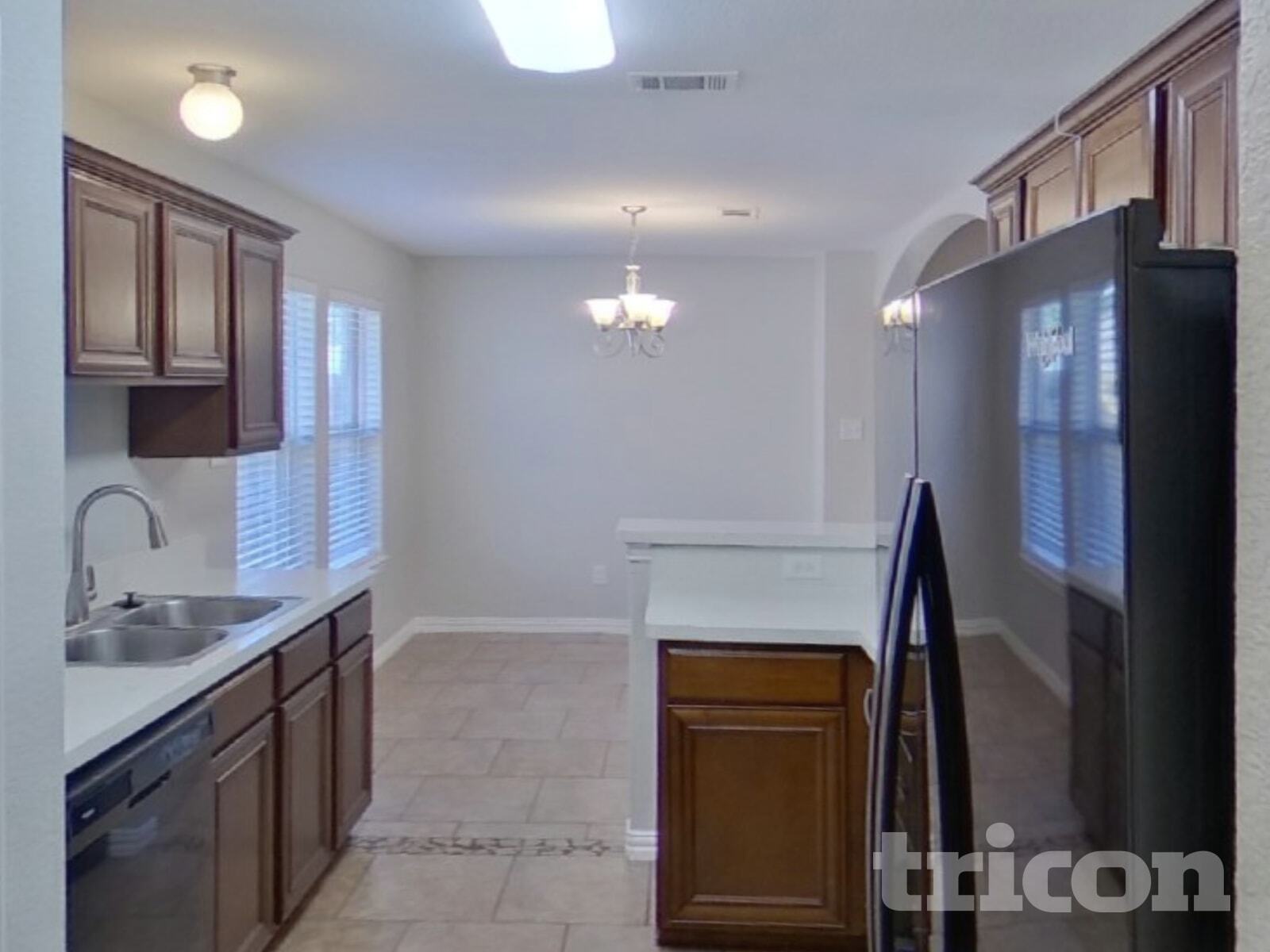 Building Photo - 8617 Silverbell Ln