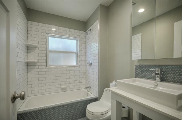 Building Photo - 5018 Homer St