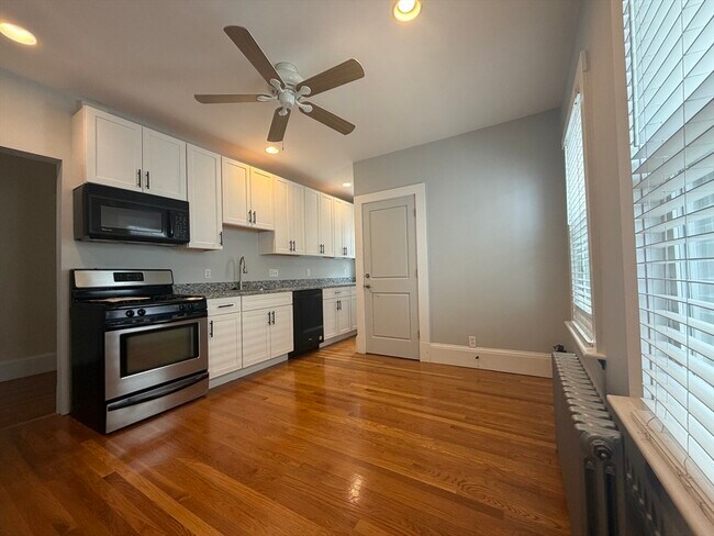 Building Photo - 53 Winthrop Shore Dr