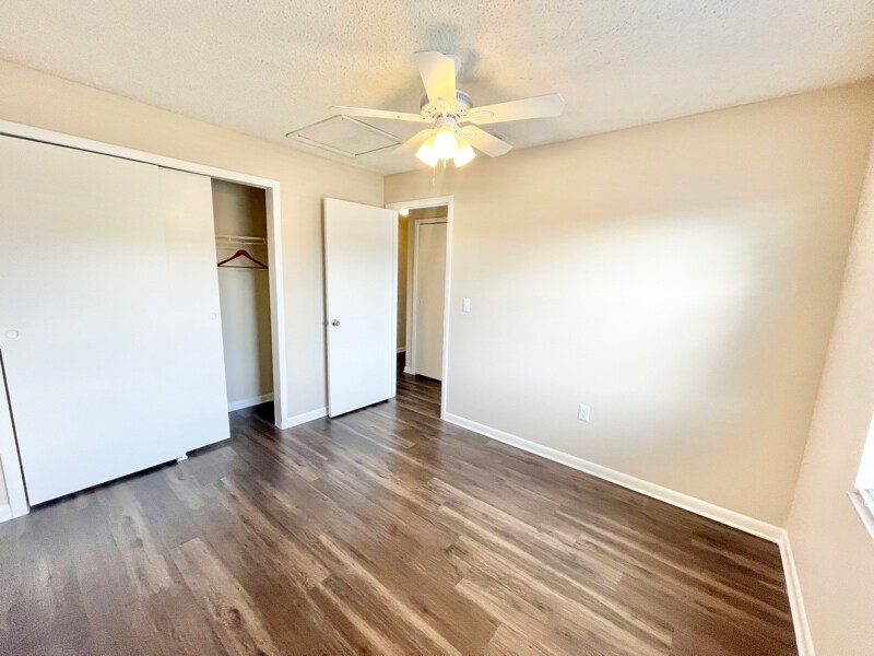 Building Photo - 5107 S Clarice Ct