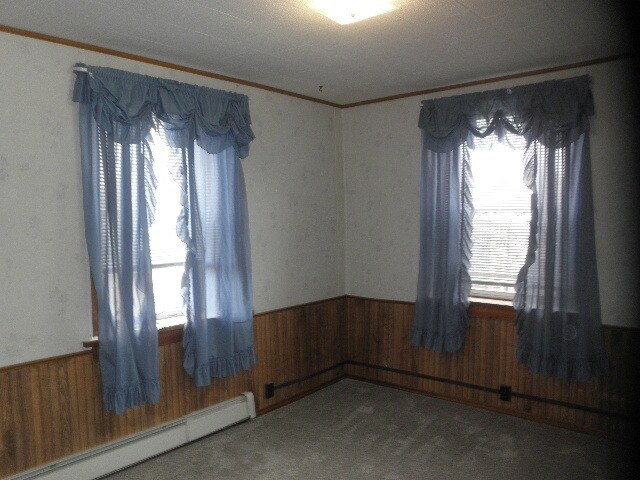 Building Photo - 24 Main St S