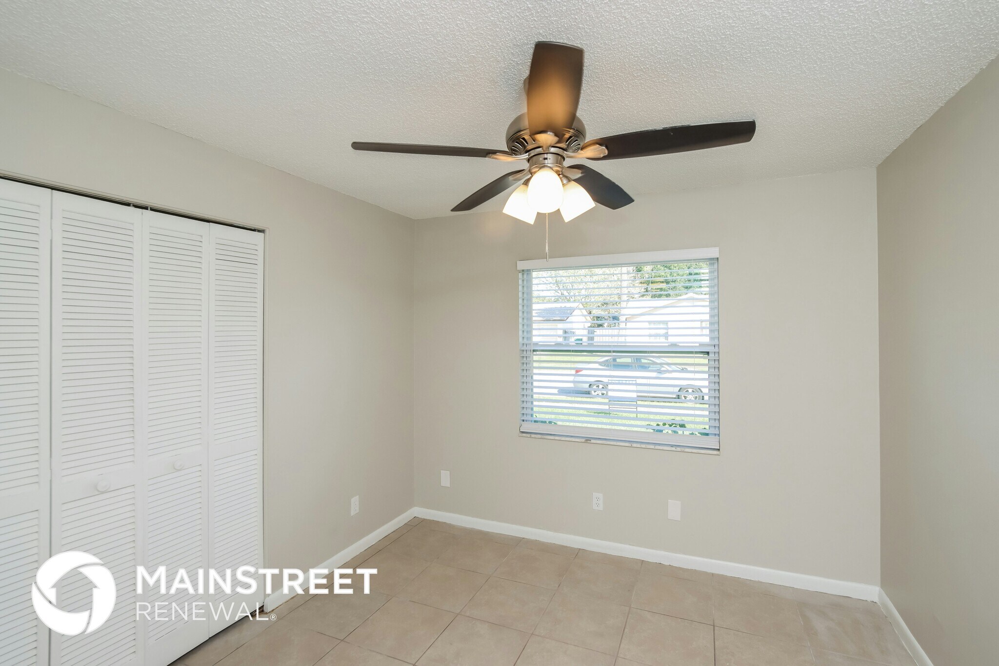 Building Photo - 2146 Sandalwood Dr