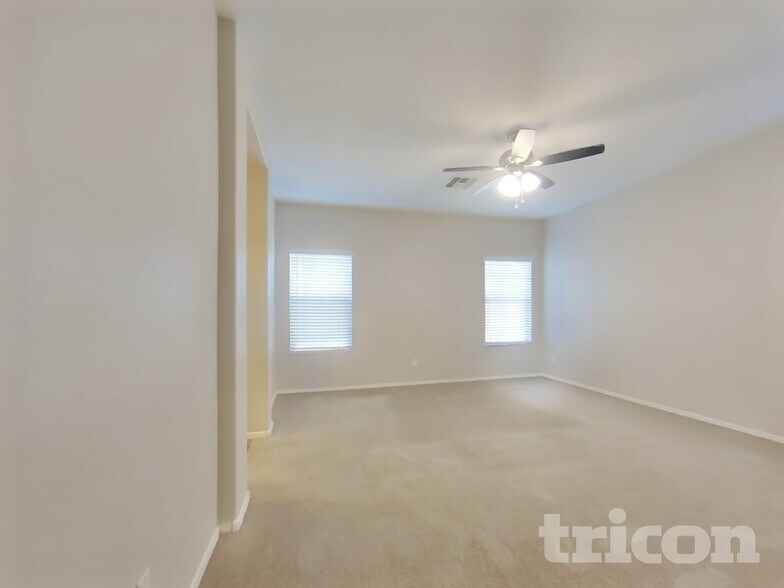 Building Photo - 15409 W Cameron Dr