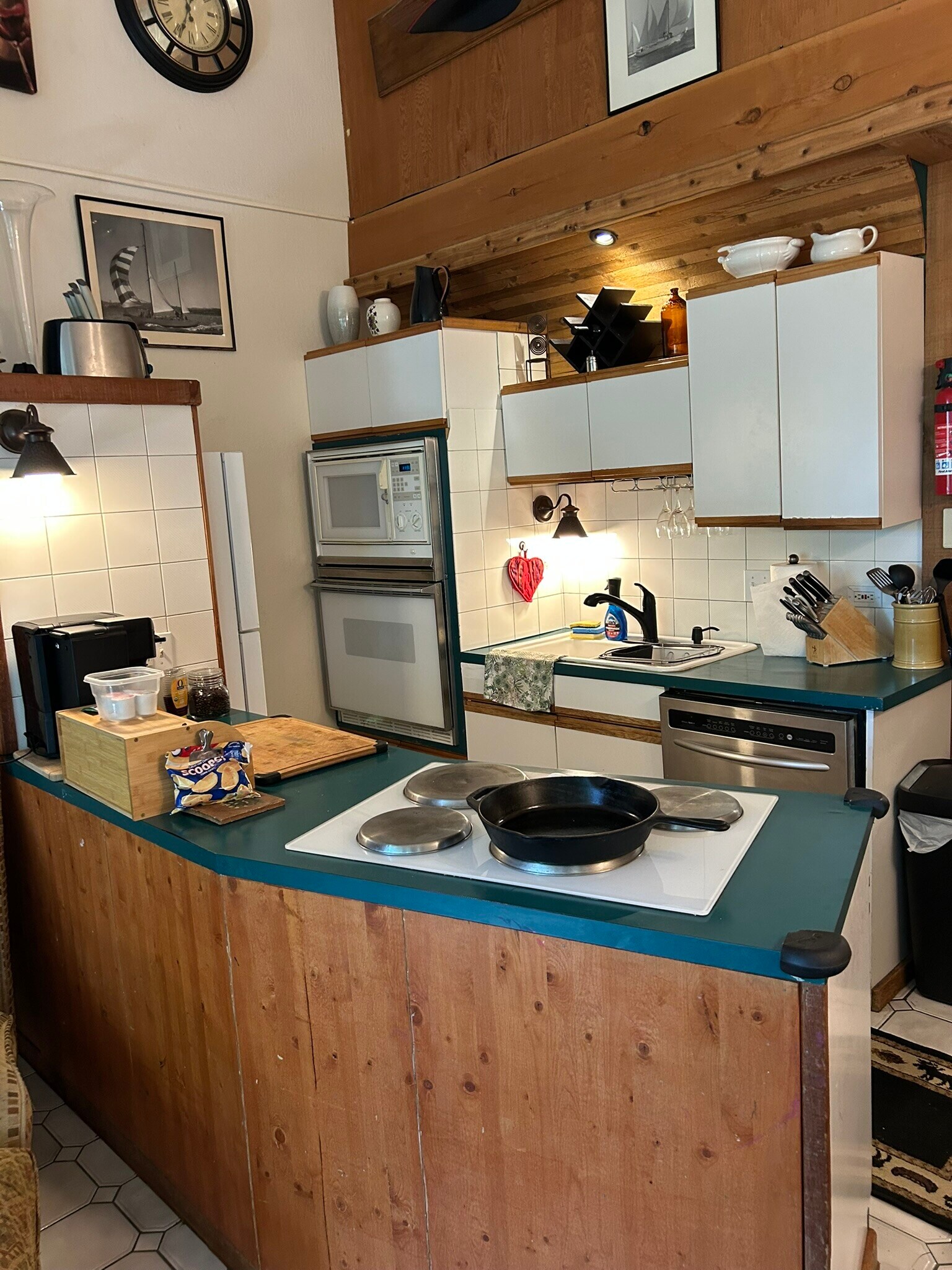 Building Photo - 4060 Coyote Frk