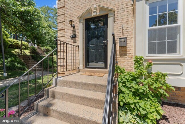 Building Photo - 7428 Chummley Ct