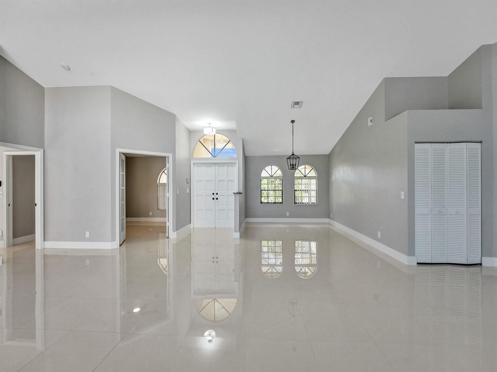 Building Photo - 5029 NW 98th Ln