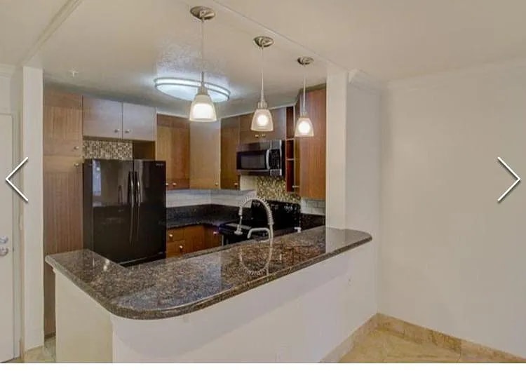 Building Photo - 3550 Lebon Dr