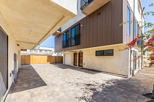 Building Photo - 5506 Barton Ave