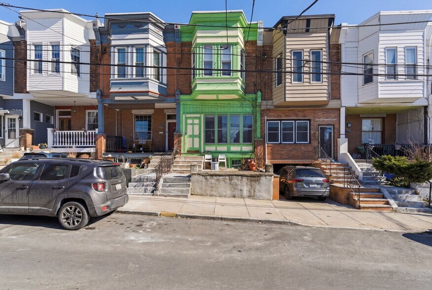 Front of House - 779 N 27th St