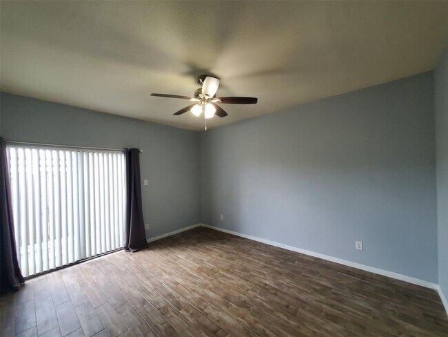 Building Photo - 1818 Augusta Dr