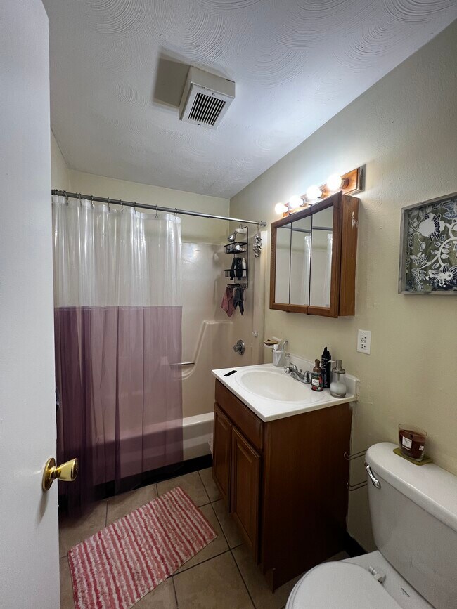 Building Photo - 740 Central St