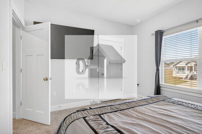 Building Photo - 6076 Rutherford Loop