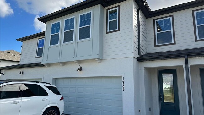 Building Photo - 1640 Sanibel Dr