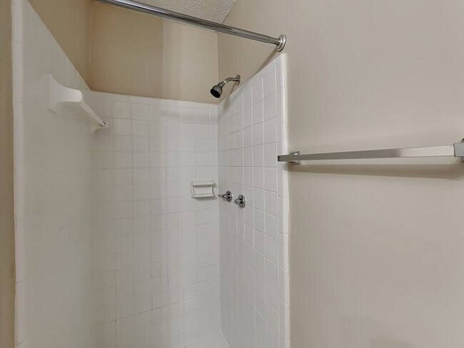 Building Photo - 1811 Wendell Way