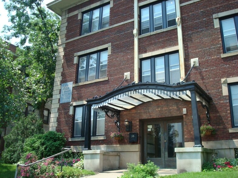 Building Photo - Lexington House