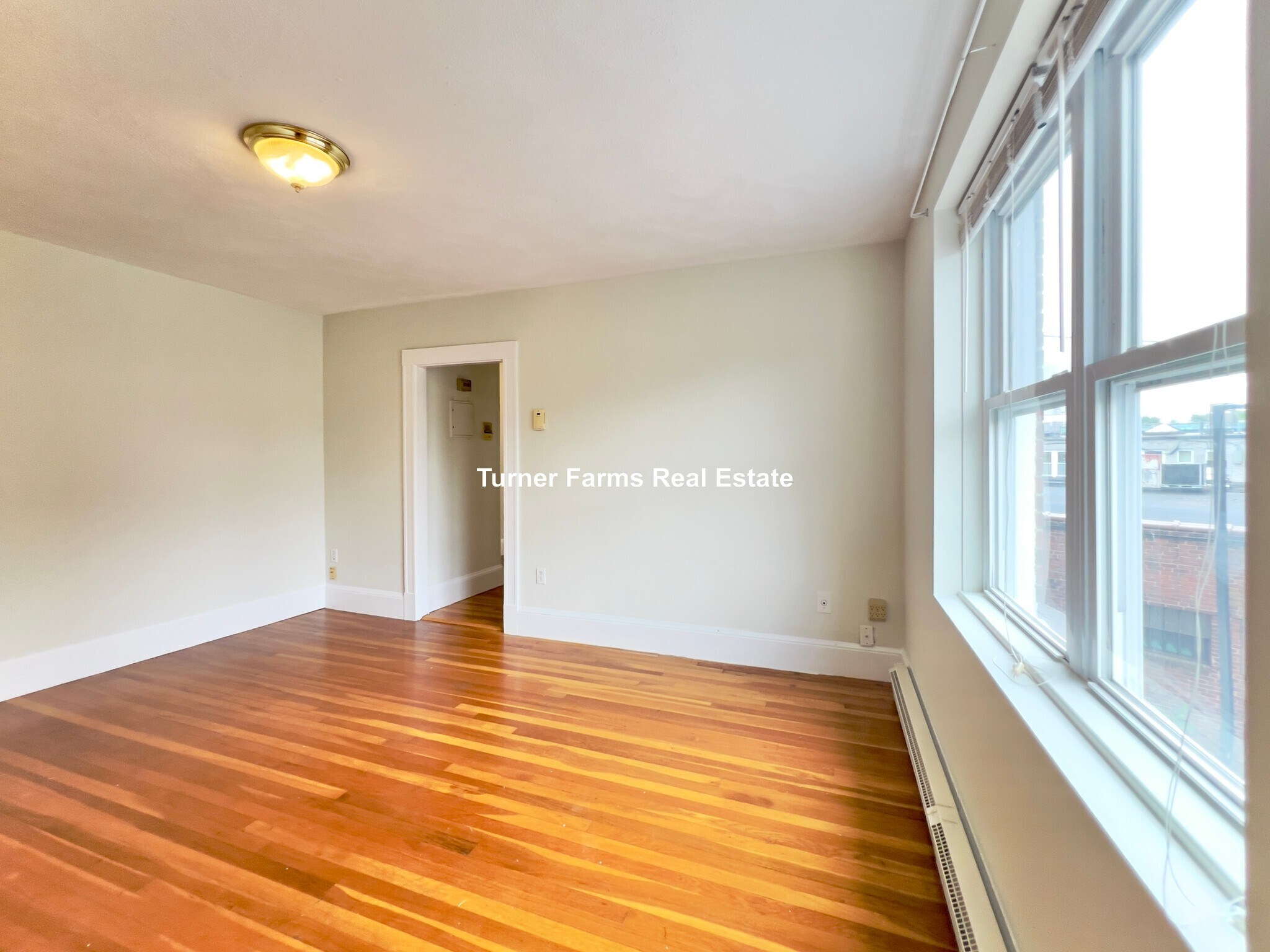 Building Photo - 402A Highland Ave