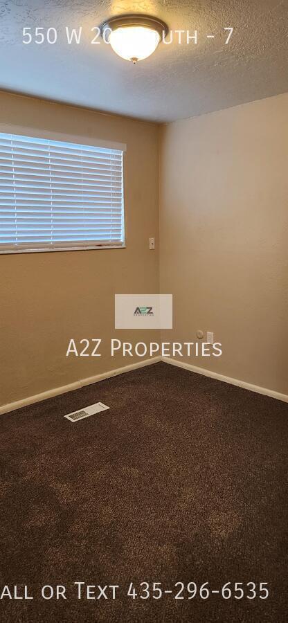 Building Photo - 550 W 200 S