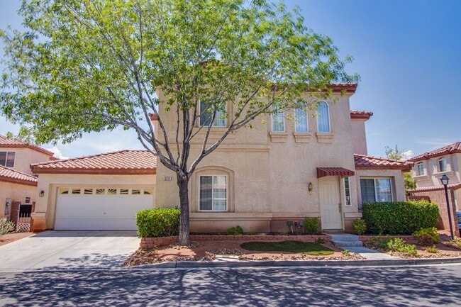 Building Photo - 4 bedroom 3 bath centrally located home