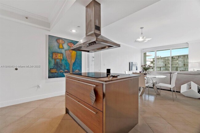 Building Photo - 218 SE 14th St