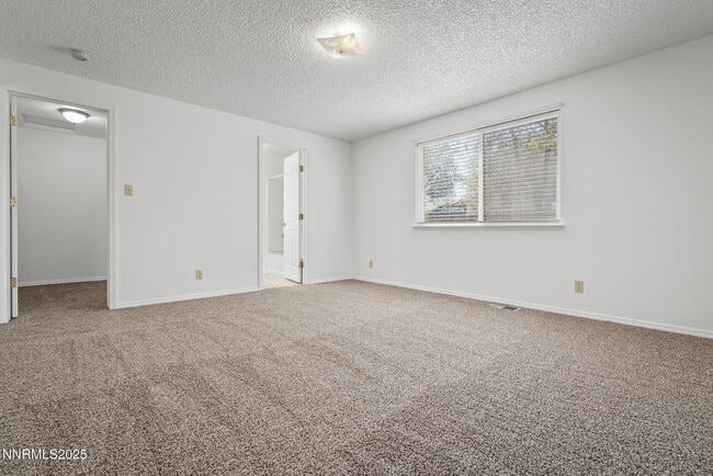 Building Photo - 600 Silver Lace Blvd