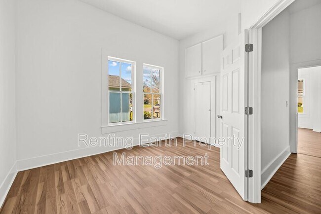 Building Photo - 2017 48th Street Ensley