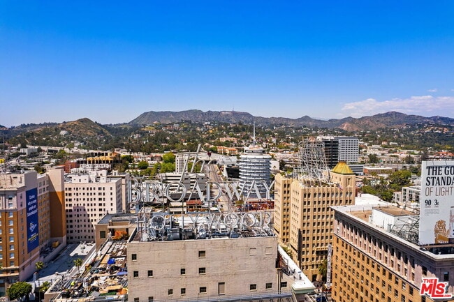 Building Photo - 1645 Vine St