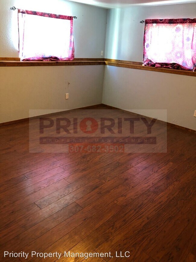 Building Photo - 5 br, 2.5 bath House - 802 Ventura Ave